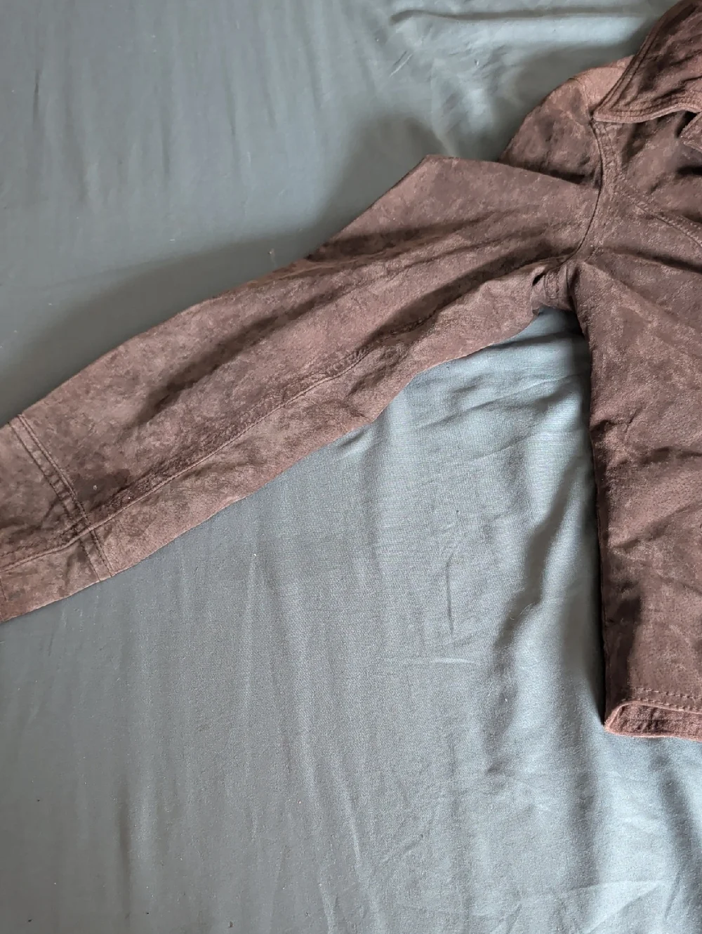 Women’s Brown Leather Jacket I. E. Relaxed - Picture 4 of 9